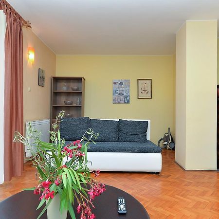 Apartments Gracijano 1724 Liznjan Luaran gambar