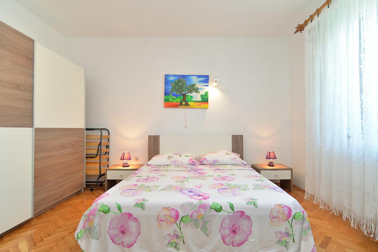 Apartments Gracijano 1724 Liznjan Luaran gambar