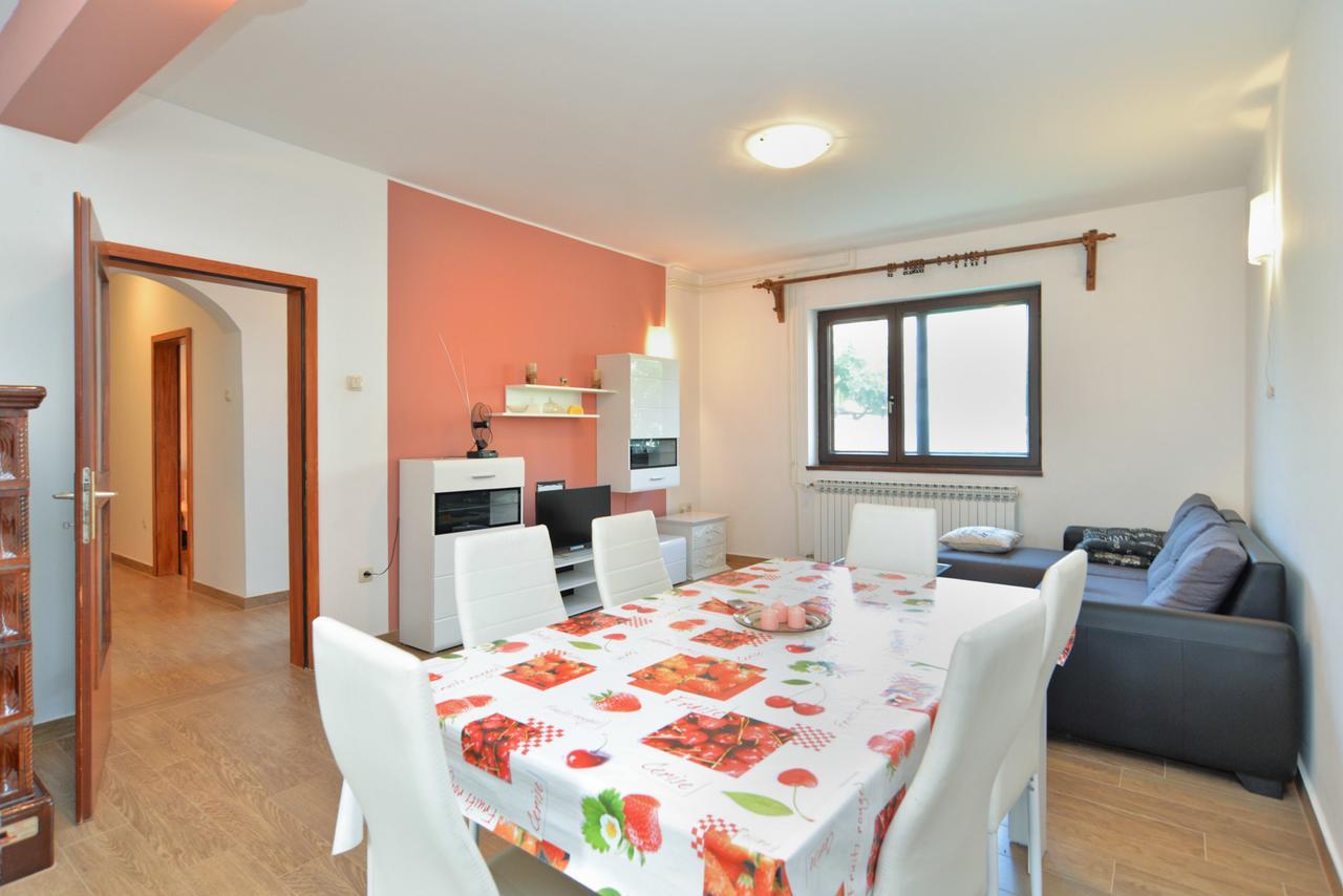 Apartments Gracijano 1724 Liznjan Luaran gambar