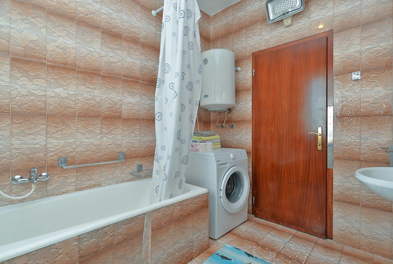 Apartments Gracijano 1724 Liznjan Luaran gambar
