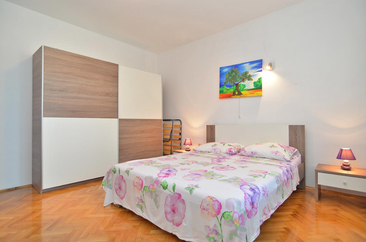 Apartments Gracijano 1724 Liznjan Luaran gambar