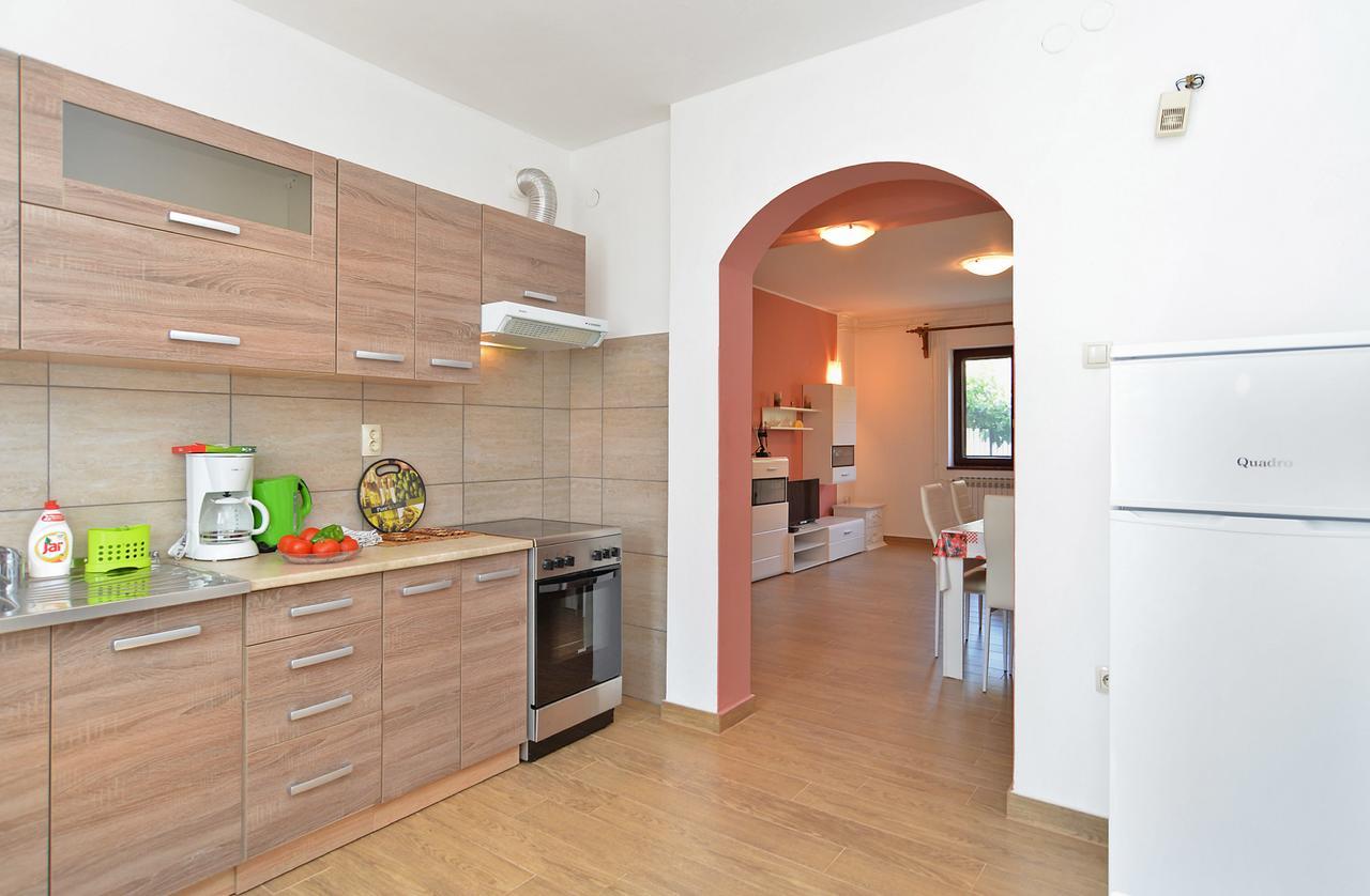 Apartments Gracijano 1724 Liznjan Luaran gambar