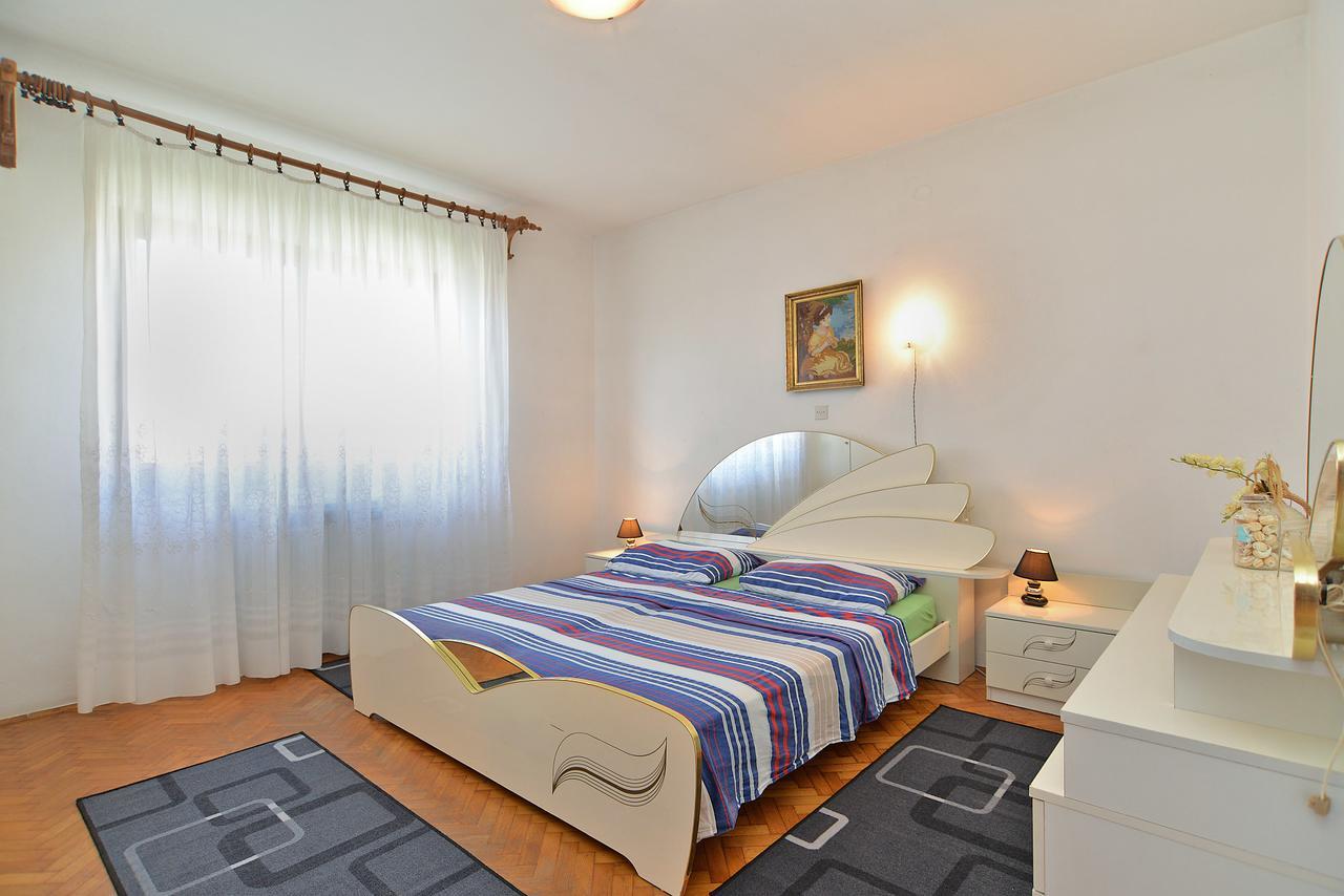 Apartments Gracijano 1724 Liznjan Luaran gambar