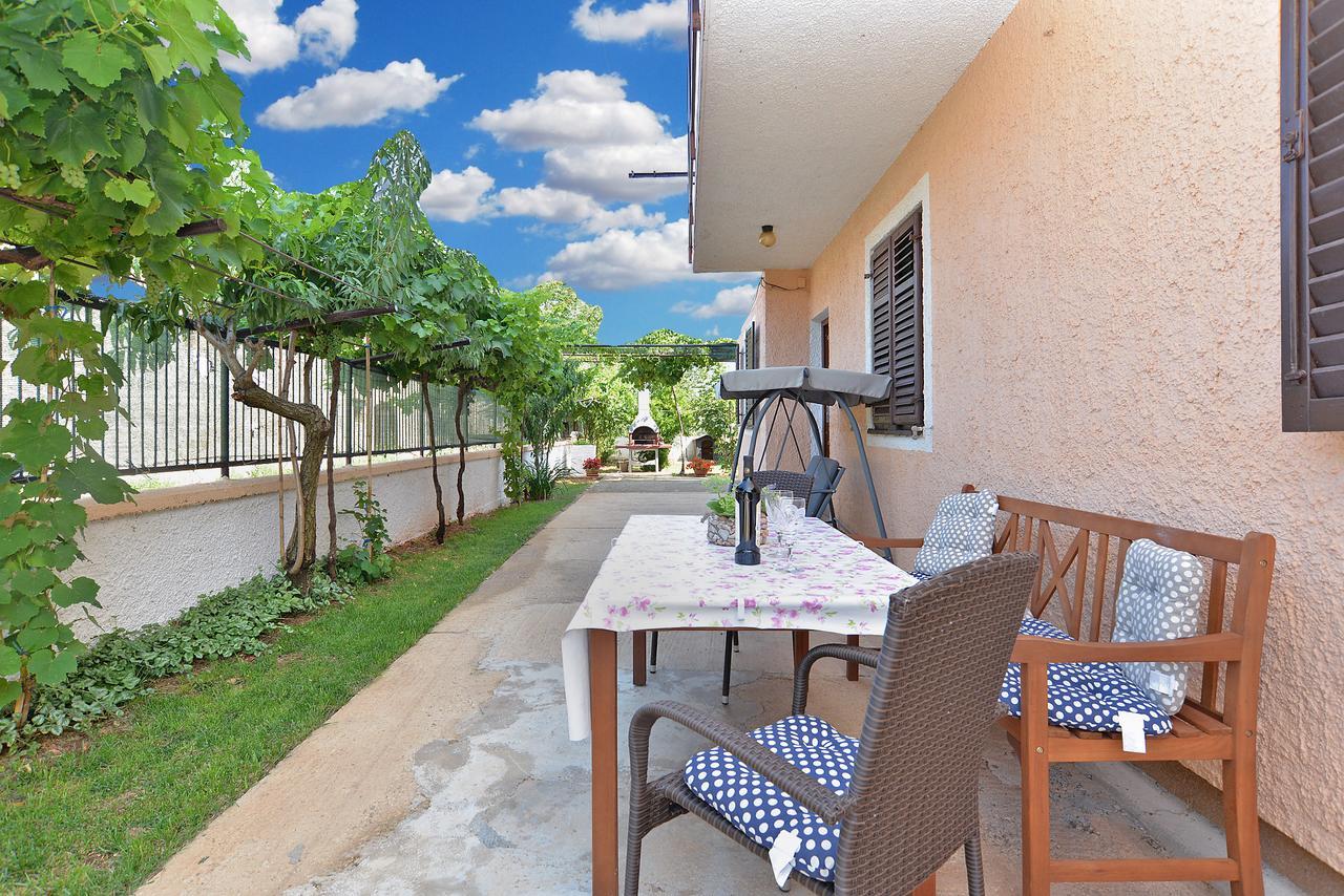 Apartments Gracijano 1724 Liznjan Luaran gambar