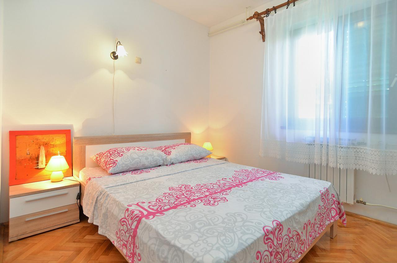 Apartments Gracijano 1724 Liznjan Luaran gambar