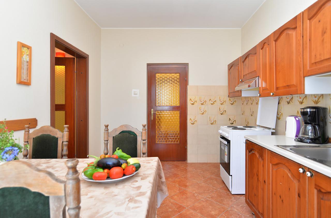 Apartments Gracijano 1724 Liznjan Luaran gambar